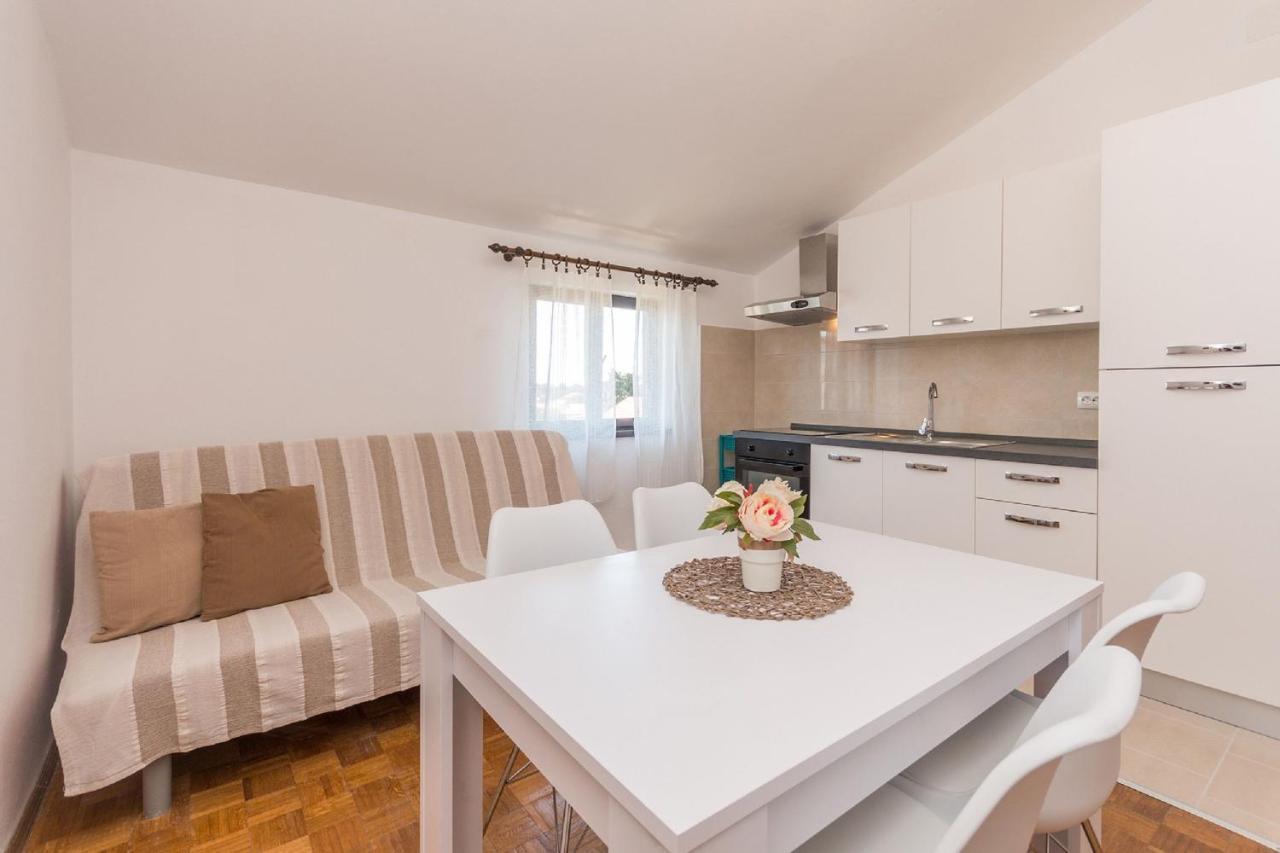 Apartment Lucija Biograd Na Moru Esterno foto