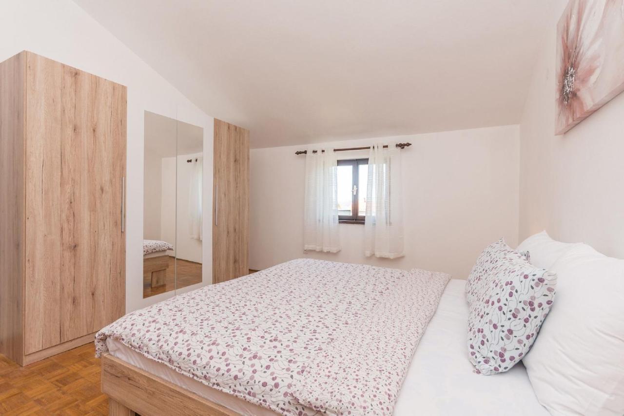 Apartment Lucija Biograd Na Moru Esterno foto